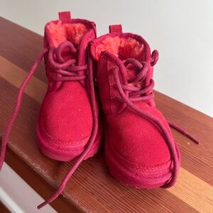Elmo Uggs size 8